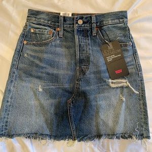 Women’s Levi’s Blue Jean Skirt Size 26 (in)